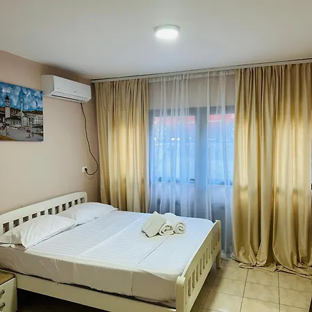 Lejlighed Pazari I Ri: Cozy