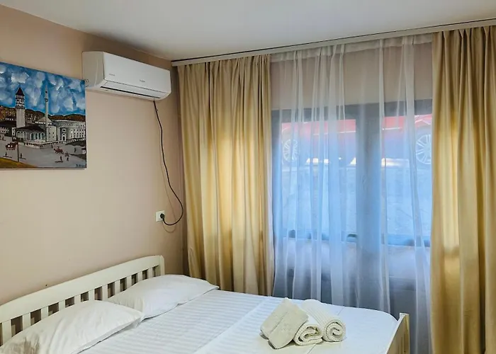 Pazari I Ri: Cozy Lejlighed Tirana